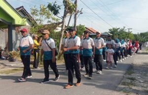 Camat Kedungadem Hadiri Jalan Sehat HUT RI ke-80, Warga Desa Babat Antusias 036afbc6 1e0d 4b36 964c 7ce53567ae53