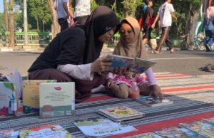Senyum Anak-Anak Merekah di CFD Bojonegoro Berkat Perpustakaan Keliling 231e4850 b440 4215 8b42 855d818c9555