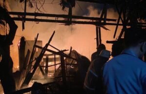 Korsleting Listrik Diduga Jadi Pemicu Kebakaran Besar di Lamongan 27f2b7a8 45b8 4329 8766 6fefa7961781