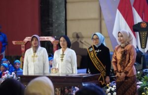 Wali Kota Batu Kukuhkan Bunda Literasi dan Perpustakaan Terbaik 29086fac 70b3 4849 aa0f 1965389a4a25