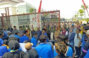 Demo Mahasiswa PMII Bojonegoro, DPR Dituding Lalai Bela Kepentingan Rakyat 6879bcab 1fad 4d4b 907c 34af85e0afae
