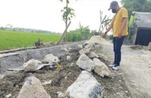 APBD Jatim 2025 Diduga Jadi Bancakan, TPT Desa Supenuh Lamongan Ada Bau Politik Transaksional A84a5ca3 7f08 4e43 b064 f31e0c1870b4