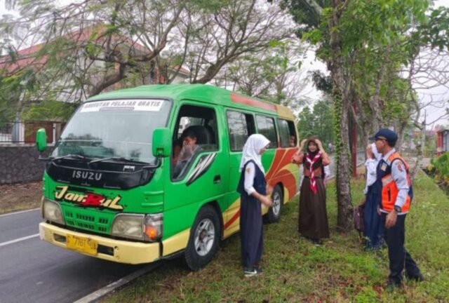 D2c3b435 a474 4460 b553 886c6093f1ec