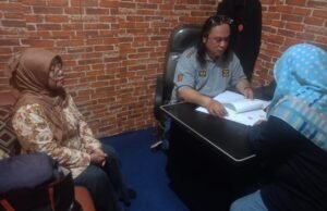 Pensiunan Kepala Sekolah dan Anaknya di Surabaya Diduga Jadi Korban Intimidasi dan Pemerasan Lewat WhatsApp