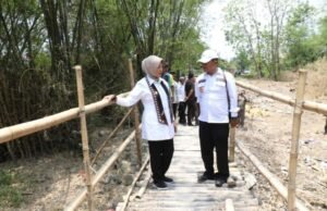 Wakil Bupati Bojonegoro Didampingi Tim Gabungan Pantau Proyek dari Dana BKD