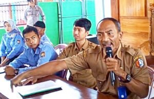 Camat Sekar-Bojonegoro Ngamuk Saat Dialog, Warga Tuntut Dicopot dari Jabatan