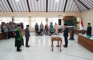 Edi Susanto Dilantik Jadi Sekda Bojonegoro, Bupati: Saatnya Perkuat Soliditas OPD