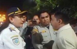Warga Surabaya Tegur Parkir Liar, Oknum Dishub Malah Arogan