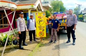 Langkah Cepat Polsek Kedungadem dan Pemdes Kesongo, Rambu Peringatan Dipasang di Titik Rawan Kecelakaan
