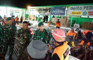 Terobos Zona Merah, Prajurit Kostrad Selamatkan Warga Semeru
