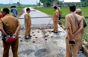 Akhirnya, Jalan Desa Tegalkodo Bojonegoro Dibangun Beton Rigid, Warga: Sudah Lama Kami Menunggu