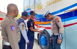 Polres Lamongan Sikat Bus Nakal, Armada Diinspeksi Jelang Nataru