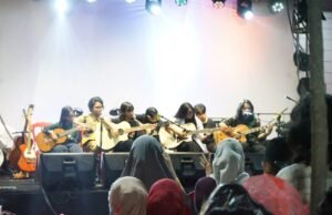 FPKS Suguhkan Pertunjukan Perempuan Surabaya yang Bikin Merinding