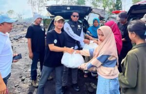 Dusun Supit Urang Terdampak Erupsi, YALPK Group Salurkan Ratusan Paket Sembako