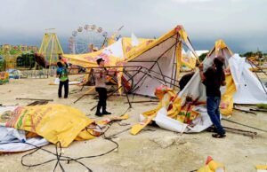 Pasar Malam Lamongan Porak-Poranda, Ratusan Stand di Lapangan Gajah Mada Diterjang Puting Beliung
