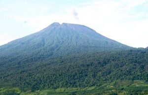 Gunung Slamet, Destinasi Favorit Pendaki yang Tak Pernah Bisa Diremehkan