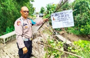 Hujan Deras Picu Jembatan Sewor Sukorame Lamongan Ambles, Warga Dilarang Melintas