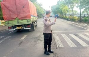 Antisipasi Macet Pagi, Polsek Balen Bojonegoro Siaga di Titik Rawan
