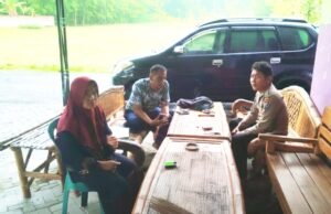 Patroli Unik Polsek Kapas Bojonegoro: Ngopi Bareng Pemuda Demi Lingkungan Aman