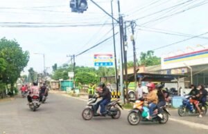 Cegah Macet dan Laka Lantas, Polisi Sapa Pagi di Malo Bojonegoro