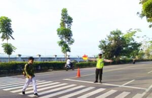 Sapa Pagi Polsek Sumberrejo Bojonegoro, Polisi Siaga di Titik Rawan Lalin