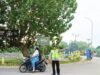 Sapa Pagi Polsek Sukosewu Bojonegoro, Polisi Siaga di Pertigaan DAM Klepek