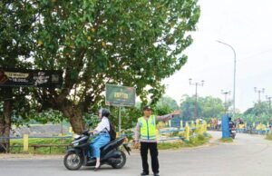 Sapa Pagi Polsek Sukosewu Bojonegoro, Polisi Siaga di Pertigaan DAM Klepek