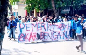 Mahasiswa PMII Geruduk DPRD Lamongan, Ultimatum 7 Hari Soal Banjir