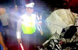 Tragis, Mobil Disambar Kereta Api di Babat Lamongan, Satu Nyawa Melayang