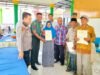 Babinsa Prijekngablak Lamongan Kawal Penyerahan 381 Sertifikat PTSL