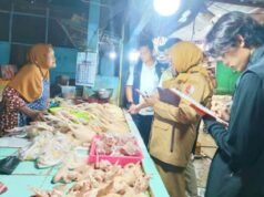 Sidak Pasar Bojonegoro Ungkap Penyebab Harga Ayam dan Cabai Melonjak