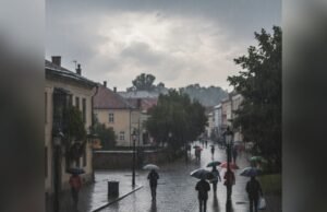 Cuaca Bojonegoro Hari Ini: Pagi Cerah, Siang Hujan Ringan