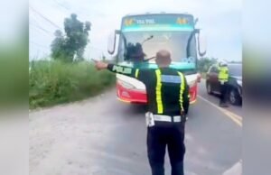 Sopir Bus Ugal-ugalan di Jombang Diamankan, Polisi Temukan Botol Diduga Alkohol