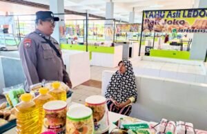 Bulan Ramadan, Polisi Sidak Harga Sembako di Pasar Kalitidu Bojonegoro