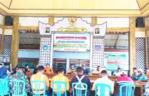 Palang Harapan Warga Datinawong Lamongan, Sinergi TNI Polri dan KAI Diperkuat