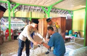 Ramadan Penuh Berkah, Kapolres Bojonegoro Santuni Anak Yatim di Ngambon