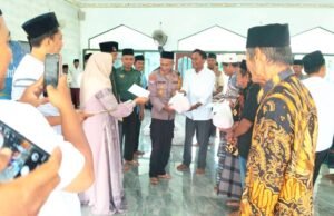 Safari Ramadhan di Bluluk, TNI Polri dan Pemkab Lamongan Kawal Penyaluran Dana Baznas ke Warga