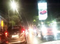 Arus Balik H+3 Memadat, Jalan Untung Suropati Bojonegoro Padat di Tengah Gerimis