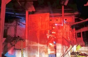 Kebakaran di Sidodadi Bojonegoro, Ratusan Sak Padi Berhasil Diselamatkan Damkarmat Bojonegoro