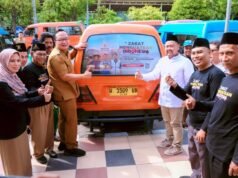 Gresik Peduli: Sopir Angkot Dapat Rp400 Ribu dan Sembako