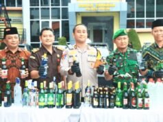 Polres Gresik Musnahkan Ribuan Botol Miras, Hasil Operasi Pekat Semeru 2026