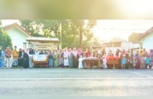 Ramadan Ceria di Tuban, Siswa SDN Suciharjo 02 Bagikan Takjil dan Buka Puasa Bersama