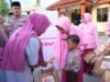 Ramadan Berkah, Siswa TK Kemala Bhayangkari 67 Sugihwaras Ikut Kapolres Bojonegoro Berbagi Takjil