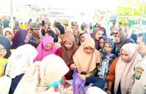 Gerakan Pangan Murah Bojonegoro Bikin Emak-Emak Sumringah Jelang Lebaran