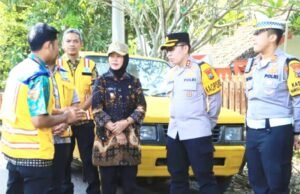 Keluhan Warga Ditindaklanjuti, Jalan Nasional Bergelombang di Baureno Ditinjau Langsung Wabup