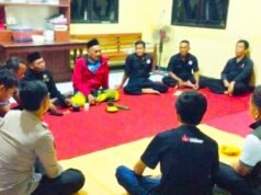 Jaga Kondusivitas, Polisi dan Tokoh Pesilat Sugihwaras Bojonegoro Gelar Cangkrukan