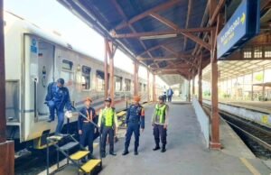 Polsek Bojonegoro Kota Patroli Stasiun KAI, Antisipasi Lonjakan Pemudik
