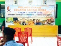 Bhabinkamtibmas Kawal Lelang Tanah Bengkok Desa Banjarsari Bojonegoro