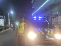Polsek Kepohbaru Bojonegoro Patroli Tarawih, Warga Ibadah Lebih Aman