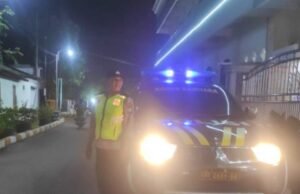 Polsek Kepohbaru Bojonegoro Patroli Tarawih, Warga Ibadah Lebih Aman